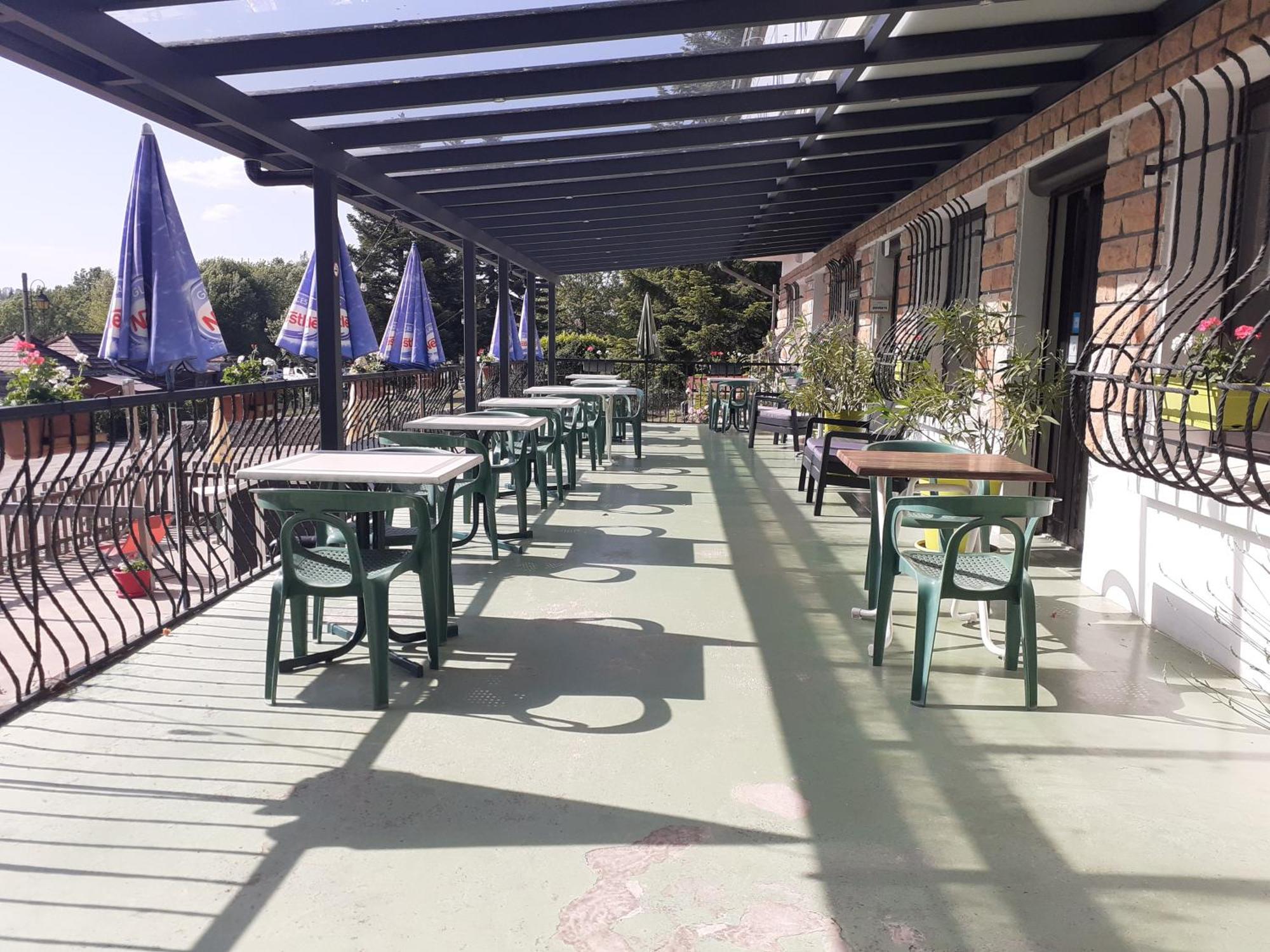 Hotel Restaurant La Chaumiere Du Lac Clairvaux-les-Lacs Bagian luar foto
