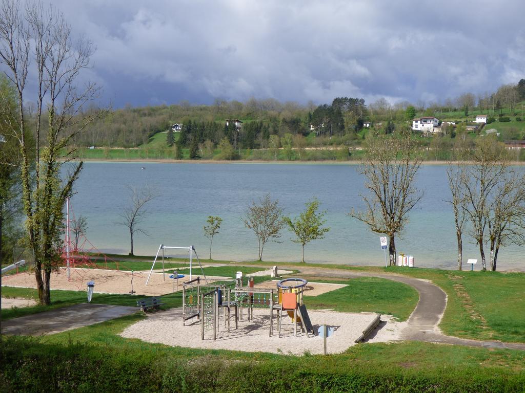 Hotel Restaurant La Chaumiere Du Lac Clairvaux-les-Lacs Bagian luar foto